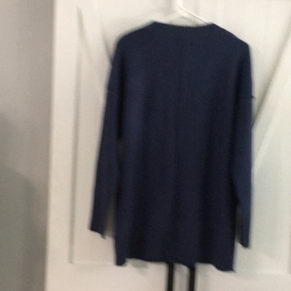 Fashion Merokeety Crewneck solid Navy blue knit pullover sweater. Medium - Picture 9 of 13